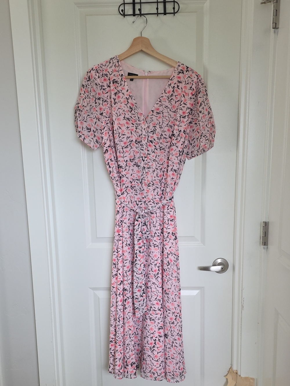 Talbots Pink Floral V-Neck Tie-Waist Midi Dress with Puff Sleeves